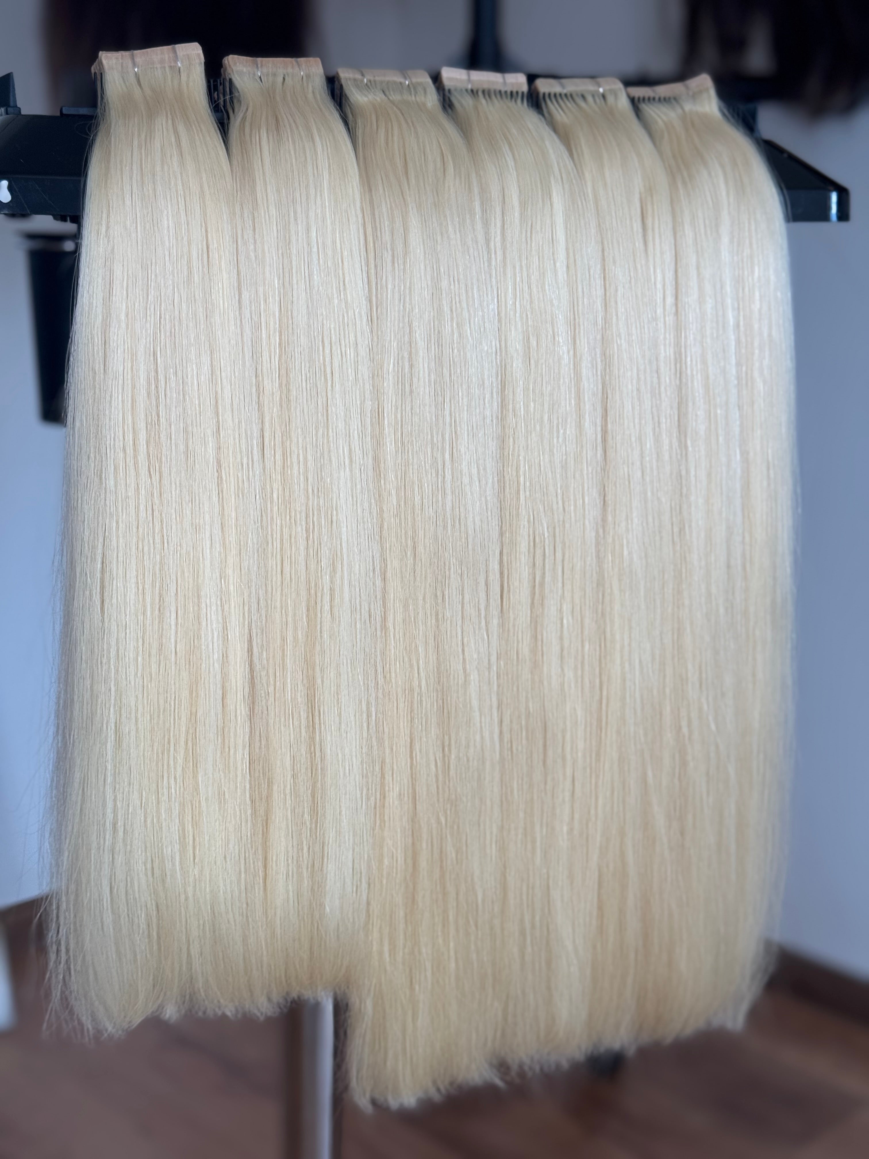 Dabīgi mati pieaudzēšanai TAPE-IN tehnikā, tonis #60C, 50 grami, 30cm-75 cm