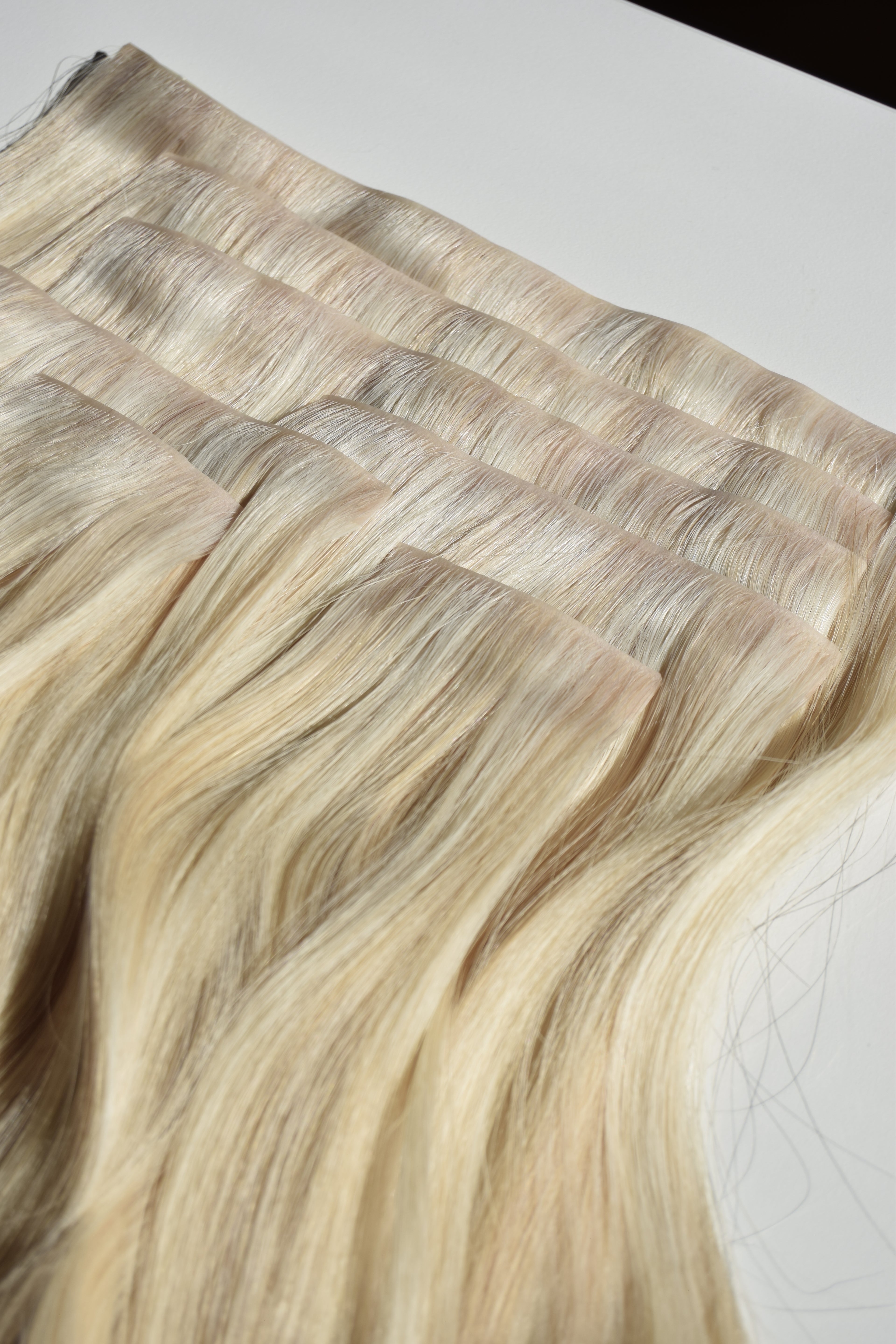 MATU NOMA - 45 cm,  #613+#PLA - CLIP-IN dabīgo matu komplekts ar sprādzēm