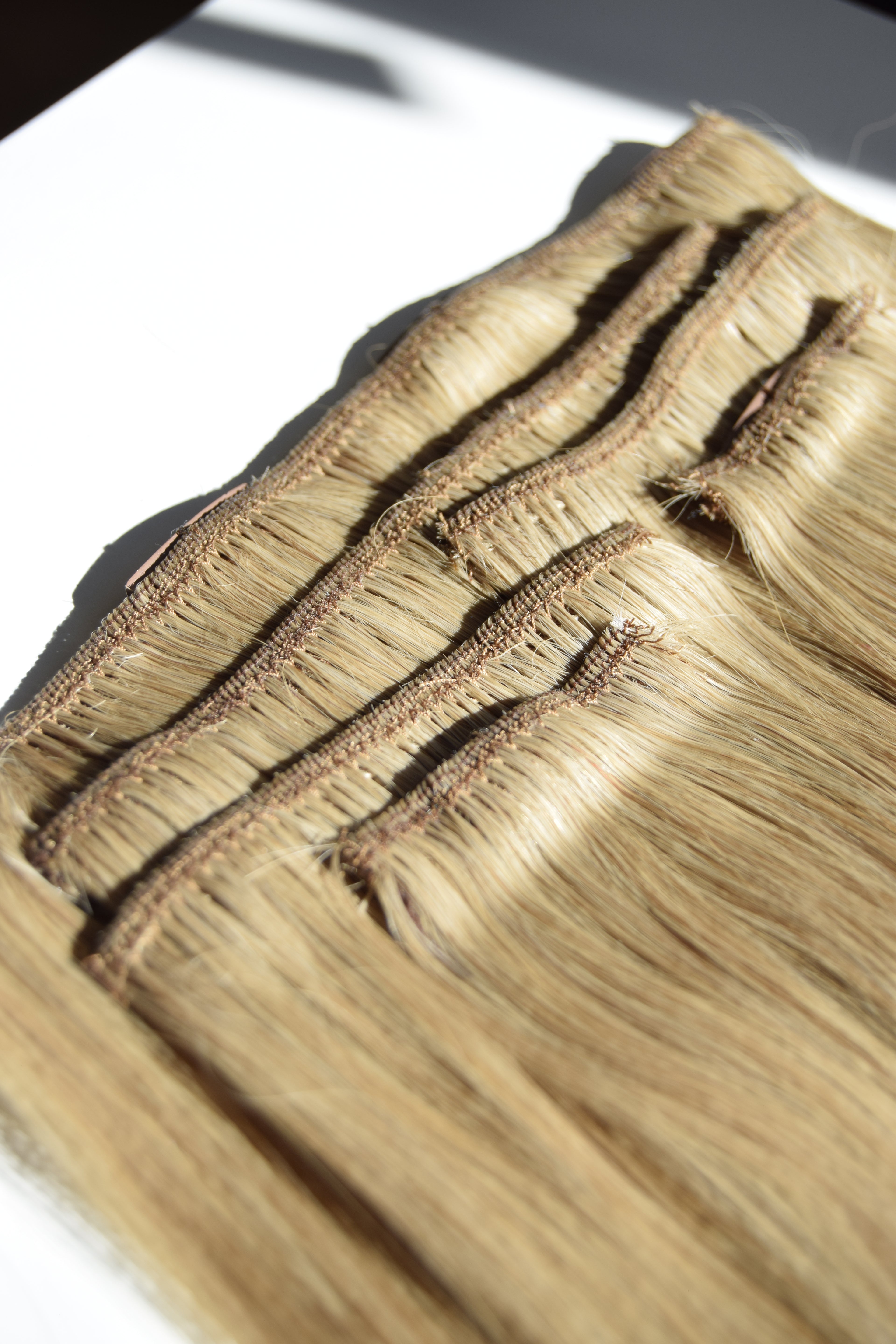 MATU NOMA - 40 cm,  #6.2 - CLIP-IN dabīgo matu komplekts ar sprādzēm