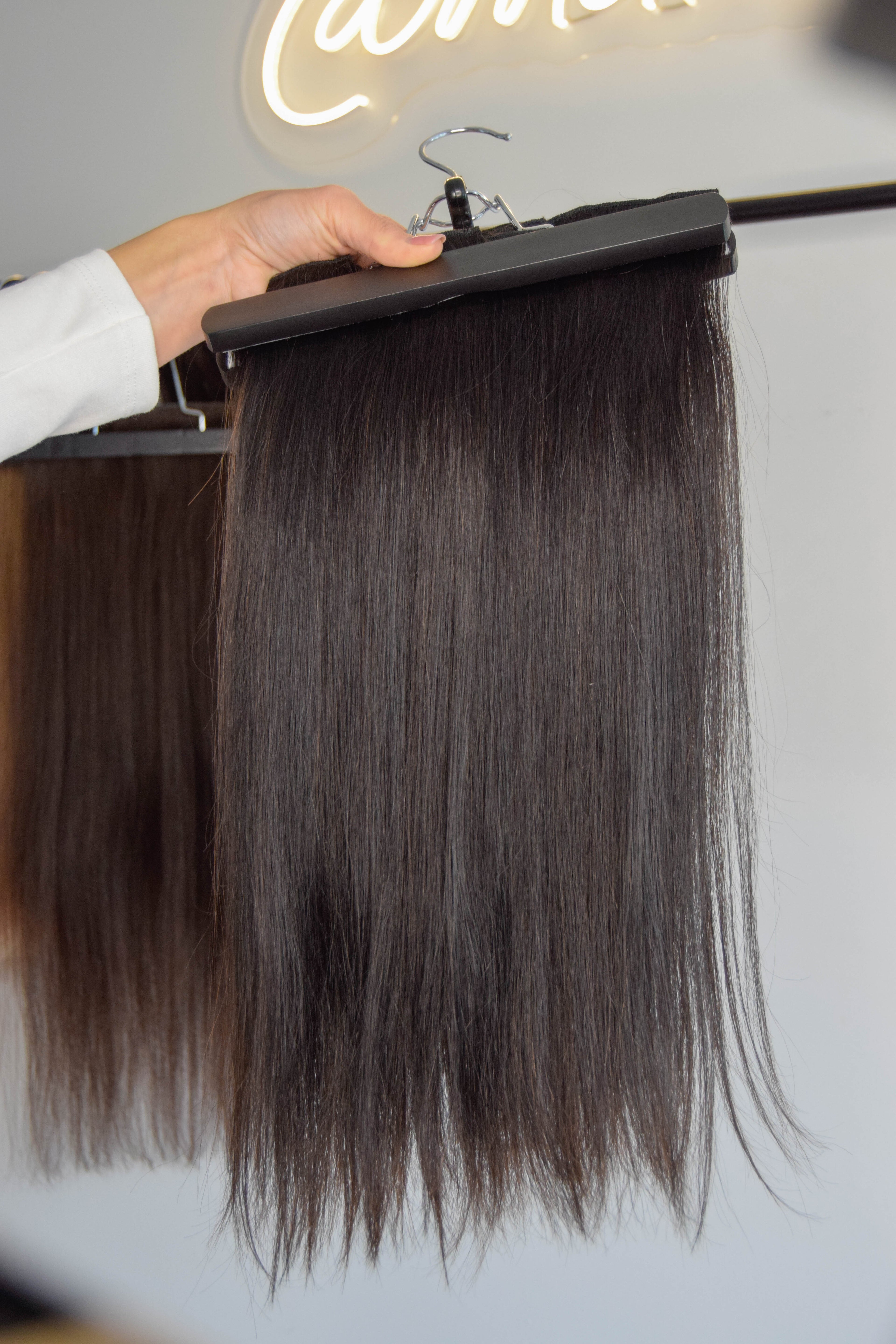 Dabīgie ( CLIP IN ) mati uz sprādzēm #1B - 40cm