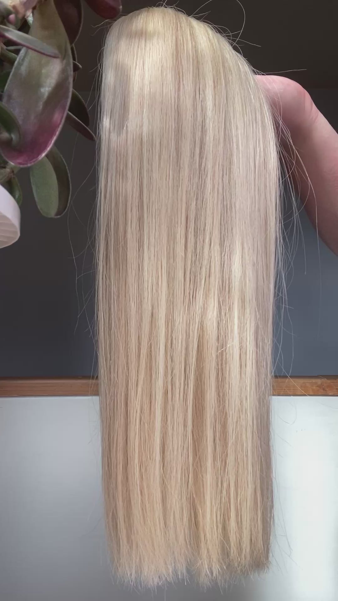 Dabīgo matu treses ar sprādzēm CLIP-IN tehnikā, tonis #60C+#9C MIX, 35cm-70 cm